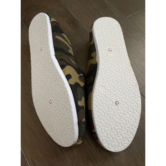 Camo Flats - Picture 4 of 4